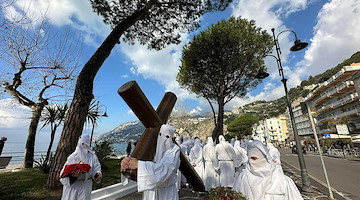 I riti del Giovedì santo e del Venerdì santo in Costiera amalfitana 