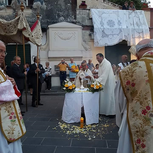 A Maiori Corpus Domini senza processione, Don Vincenzo: "Occasione per riscoprire il mistero"