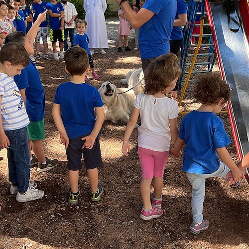 A Maiori la pet therapy arriva a scuola: grazie all'ENPA i bambini della paritaria consolidano lo spirito di aggregazione