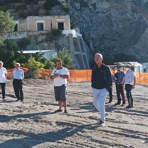 Ad Erchie conclusi lavori di demolizione del lido Adriana. stamane sopralluogo del Sindaco 