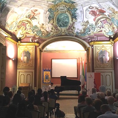 Amalfi Coast Music & Arts Festival: affermati pianisti e giovani promesse della tastiera in scena a Maiori 