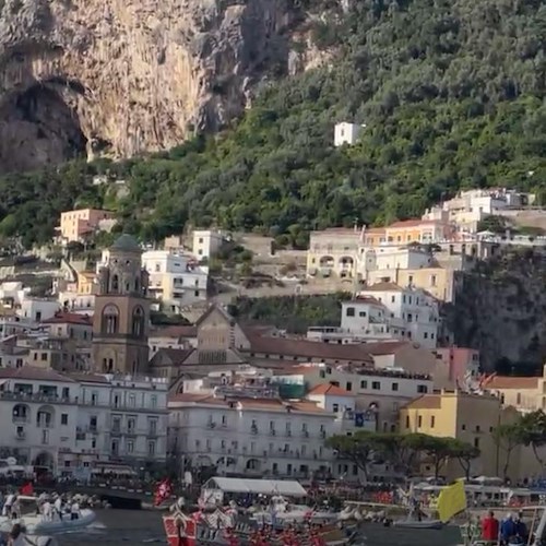 Amalfi si aggiudica la Regata delle Repubbliche Marinare, è lei la regina dei mari / FOTO 