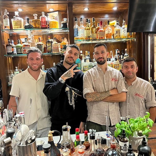 Fred De Palma a Maiori per il suo spettacolo, pausa gourmet da Casa Ferraiuolo