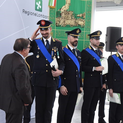 Il Comandante Vincenzo Aiello riceve a Milano encomio dal Presidente Fontana: è originario di Maiori/ FOTO