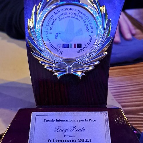 Il giovane poeta maiorese Luigi Reale nominato a Roma “portatore di luce e testimone di pace nel mondo”