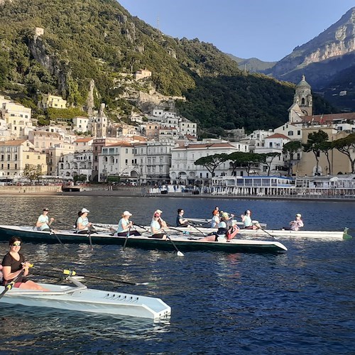 In Costa d'Amalfi lo stage del circolo irlandese di Galway Gráinne Mhaol Rowing Club