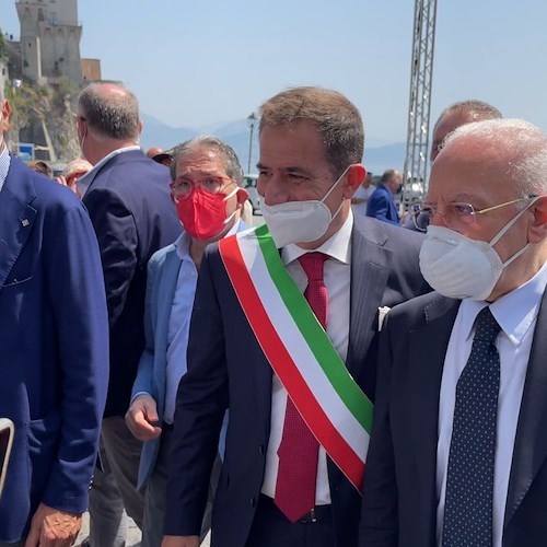 Inaugurata condotta a Cetara, De Luca: «Presto tutta la Costiera sarà depurata». Appaltato impianto Maiori