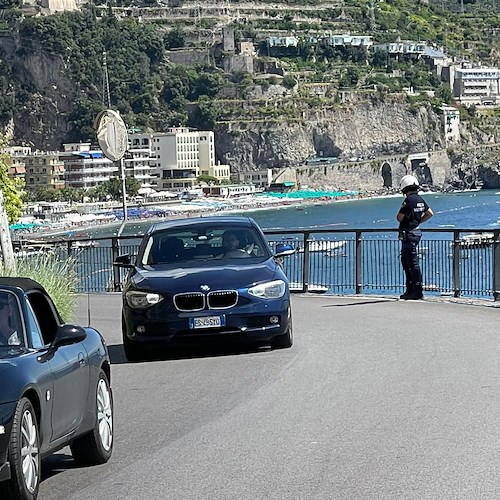 Incidente auto-moto sulla Statale Amalfitana, in località "Torricella". Ragazzo in ospedale