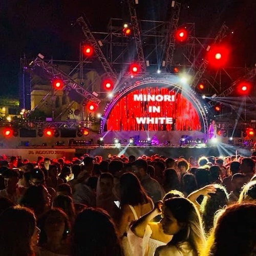 "La rinascita di una Fenice": 23 agosto il ritorno del "Minori in White" al porto di Maiori 