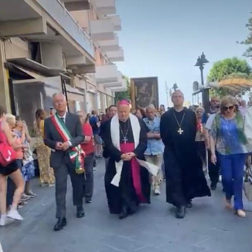 Maiori accoglie con gioia il Quadro della Madonna di Pompei nel centenario della Congregazione delle Suore Domenicane /VIDEO
