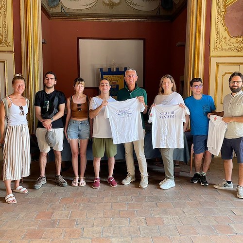 Maiori aderisce a “Make it Blue”, volontari internazionali coinvolgeranno cittadini alla pulizia della spiaggia 