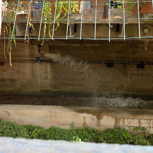 Maiori è temporaneamente senz'acqua per un guasto improvviso a condotta idrica /FOTO