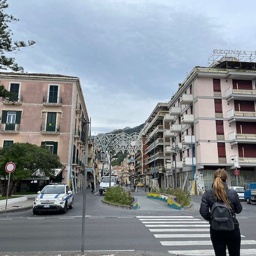 Maiori si prepara alla Festa del Patrocinio di Santa Maria a Mare, in corso installazione luminarie