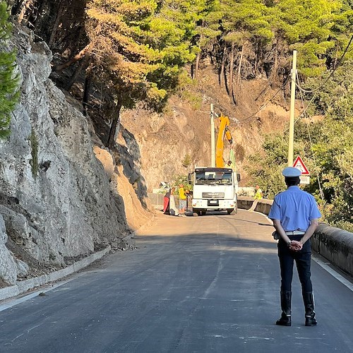 Maiori, Statale chiusa per 45 giorni: dopo incendio di Capo d'Orso necessaria messa in sicurezza /ORARI