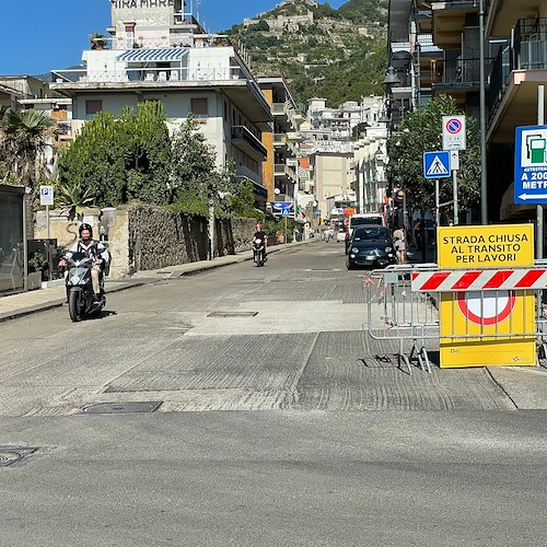 Maiori, venerdì si asfalta su Via Nuova Chiunzi: transito regolato da movieri