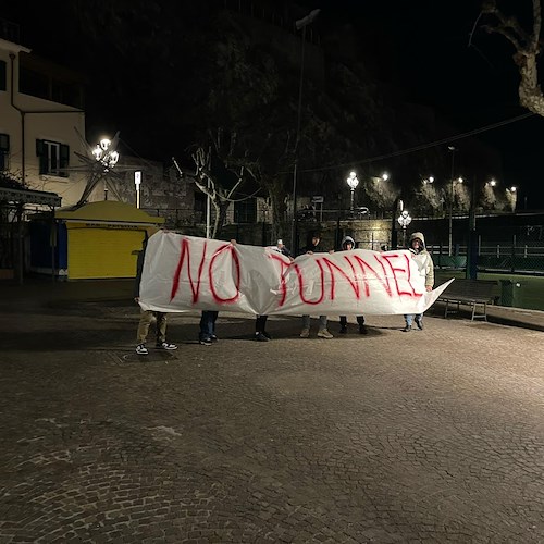Protesta No tunnel Minori<br />&copy; Massimiliano D'Uva