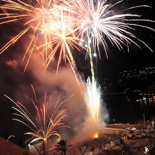 Niente fuochi d'artificio per Ferragosto a Positano e Maiori: la decisione della Prefettura di Salerno
