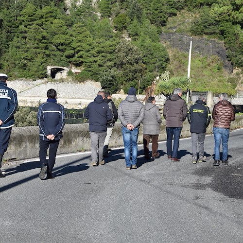 Strada chiusa in Costiera Amalfitana: dopo la riunione in Prefettura, nuove corse Sita e Travelmar