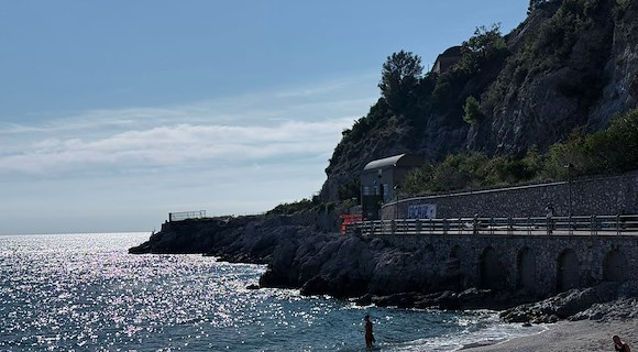 Maiori, antenna telefonica a Erchie si farà. TAR dà ragione a Iliad: “Parere tardivo, scatta il silenzio assenso”