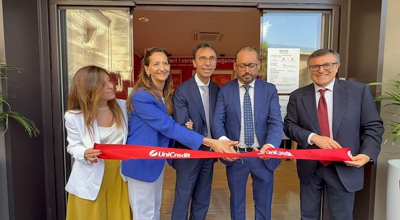 Maiori riapre il credito: UniCredit investe sul Sud contro la desertificazione bancaria