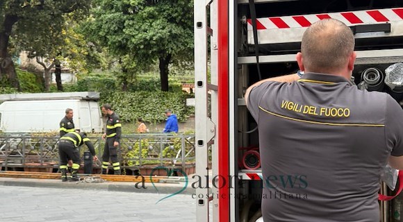 Maiori: turista perde il portafoglio nel fiume, intervengono i Vigili del Fuoco per il recupero