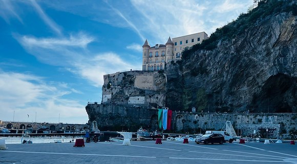Miramare Service: montaggio e verifica dei pontili al Porto Turistico di Maiori