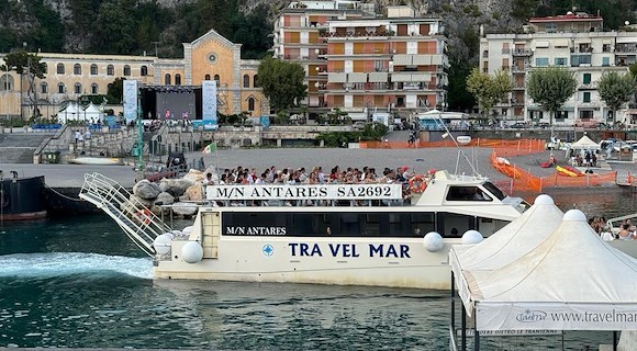 Traghetti ridotti a Maiori: l'annuncio di Travelmar